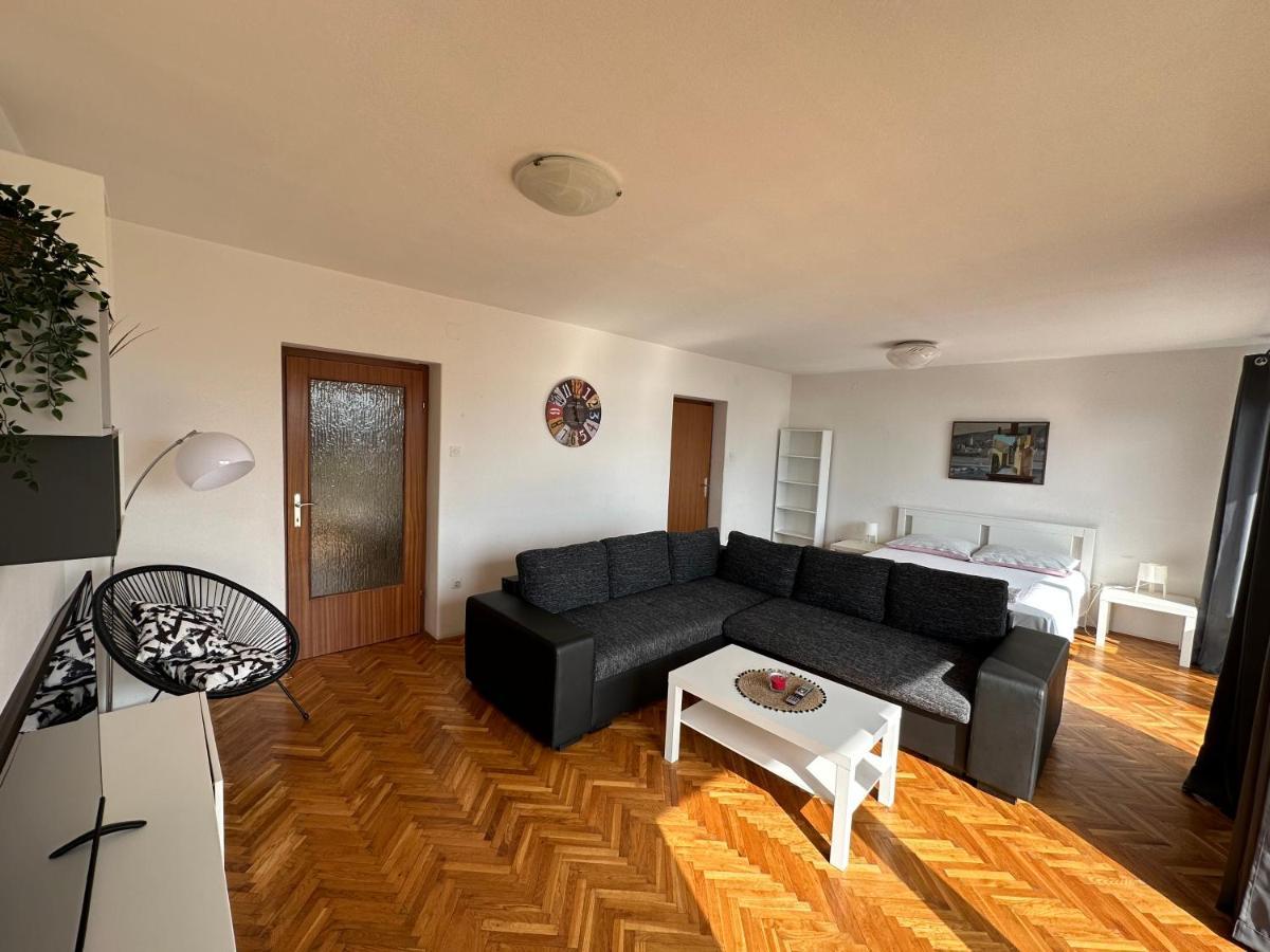 Apartments Matejcic Crikvenica Buitenkant foto